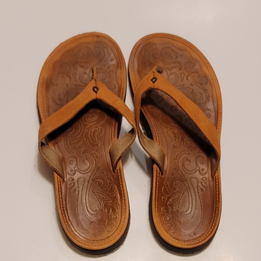 ♡Olukai♡ womens leather flip flops